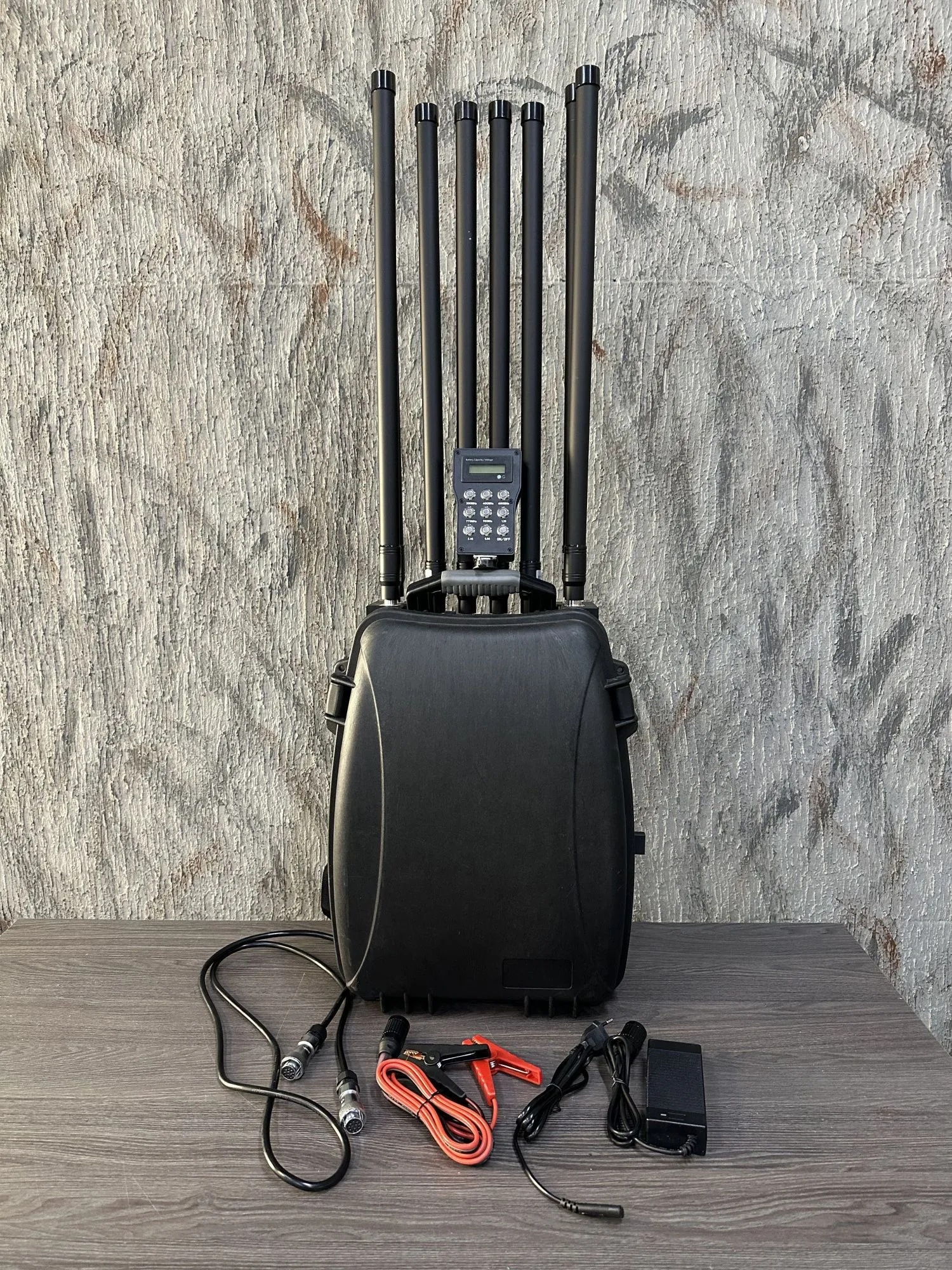 Рюкзак РЭБ Гарпия CKJ-1708 Mobile 8 каналов вид спереди